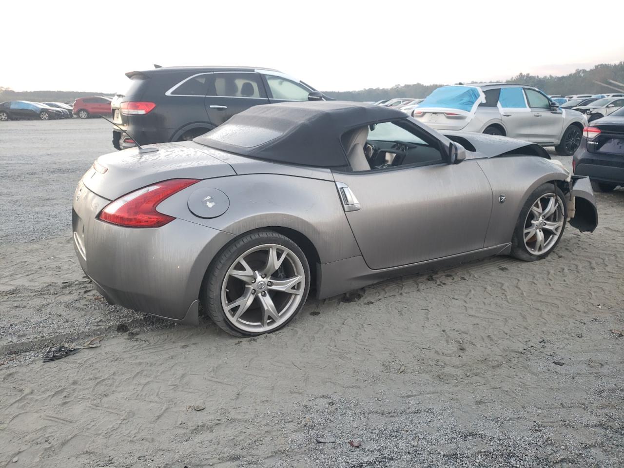 2010 Nissan 370Z - Image 3