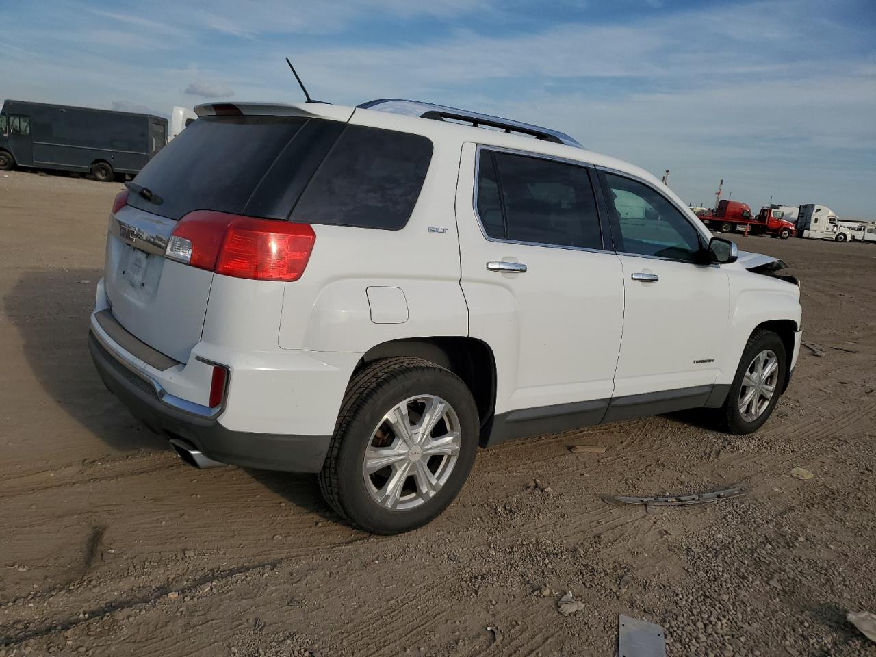 2016 GMC Terrain - Image 3