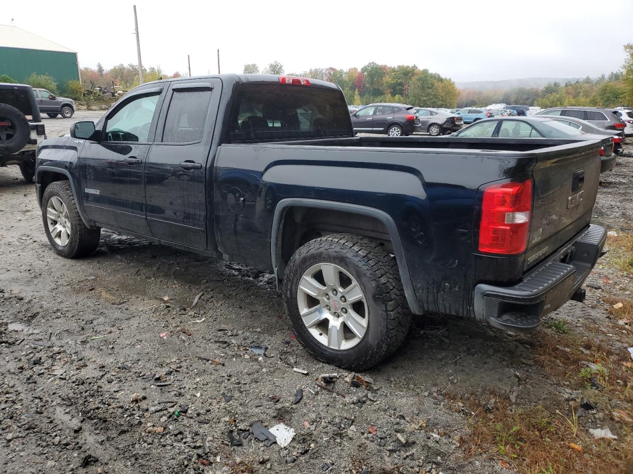 2018 GMC Sierra - Image 2