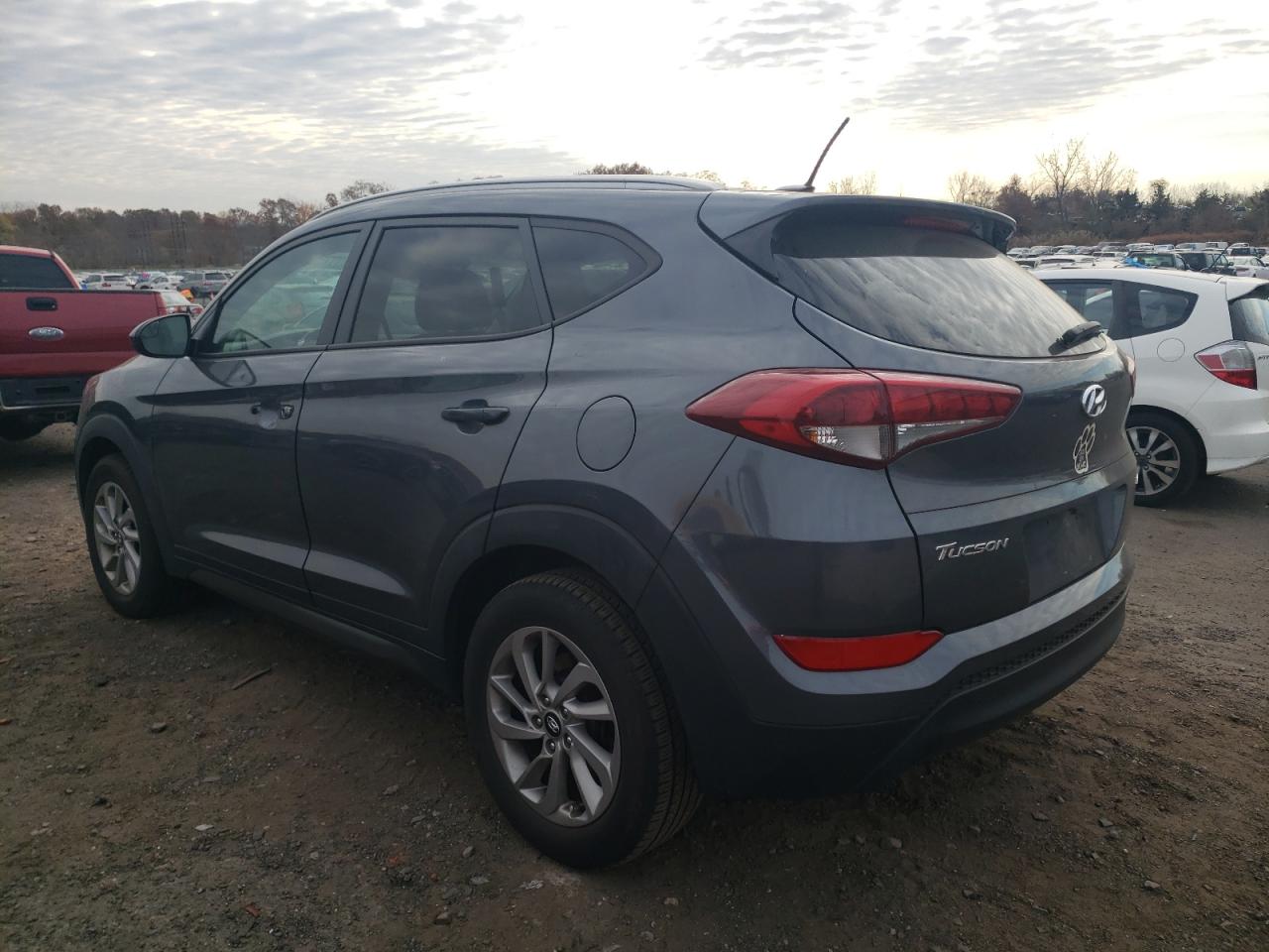 2016 Hyundai Tucson - Image 2