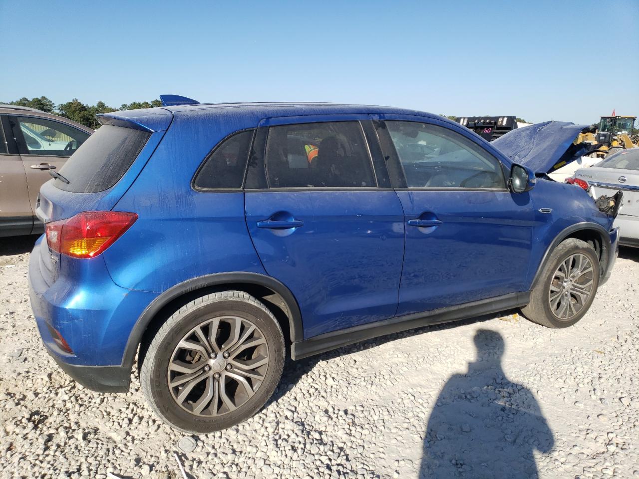 2019 Mitsubishi Outlander - Image 3
