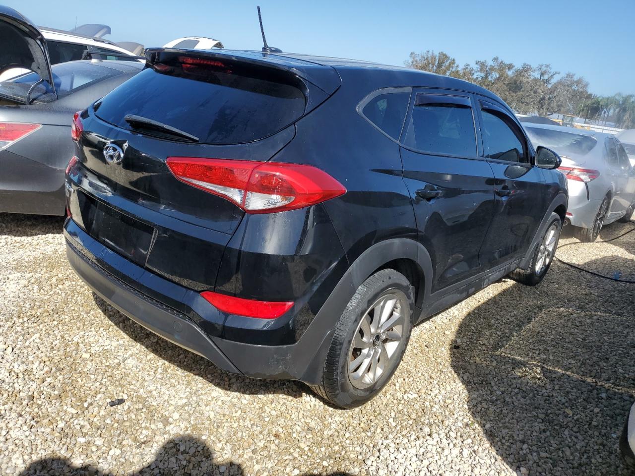 2017 Hyundai Tucson - Image 3