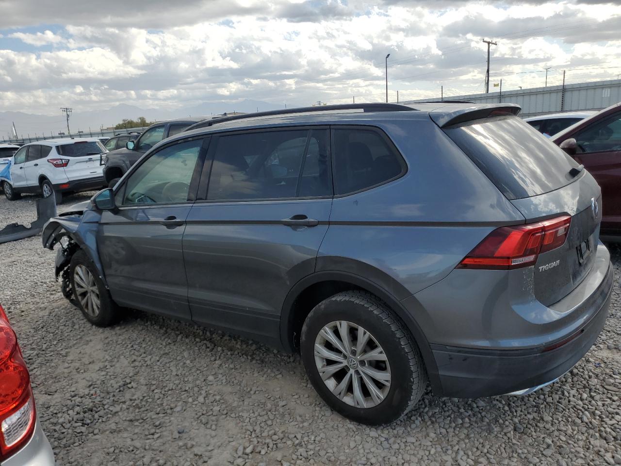 2018 Volkswagen Tiguan - Image 2