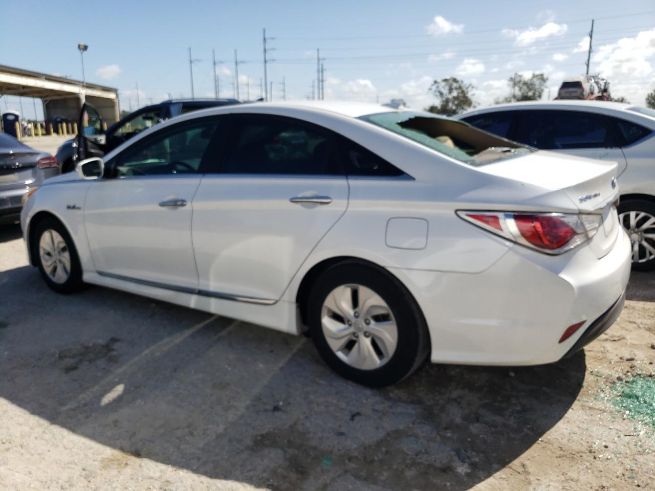 2015 Hyundai Sonata - Image 2