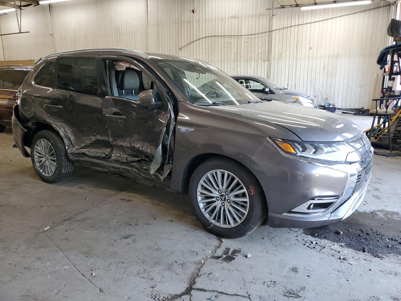 2019 Mitsubishi Outlander - Image 4
