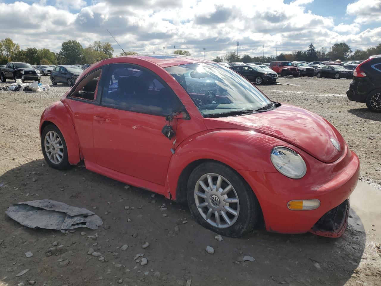 2004 Volkswagen Beetle - Image 4