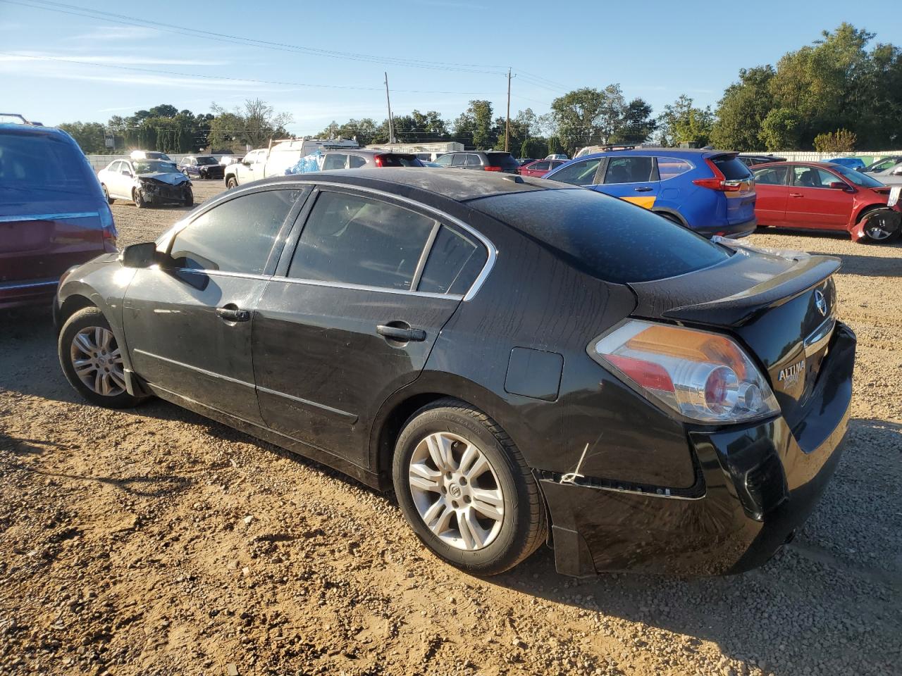 2010 Nissan Altima - Image 2