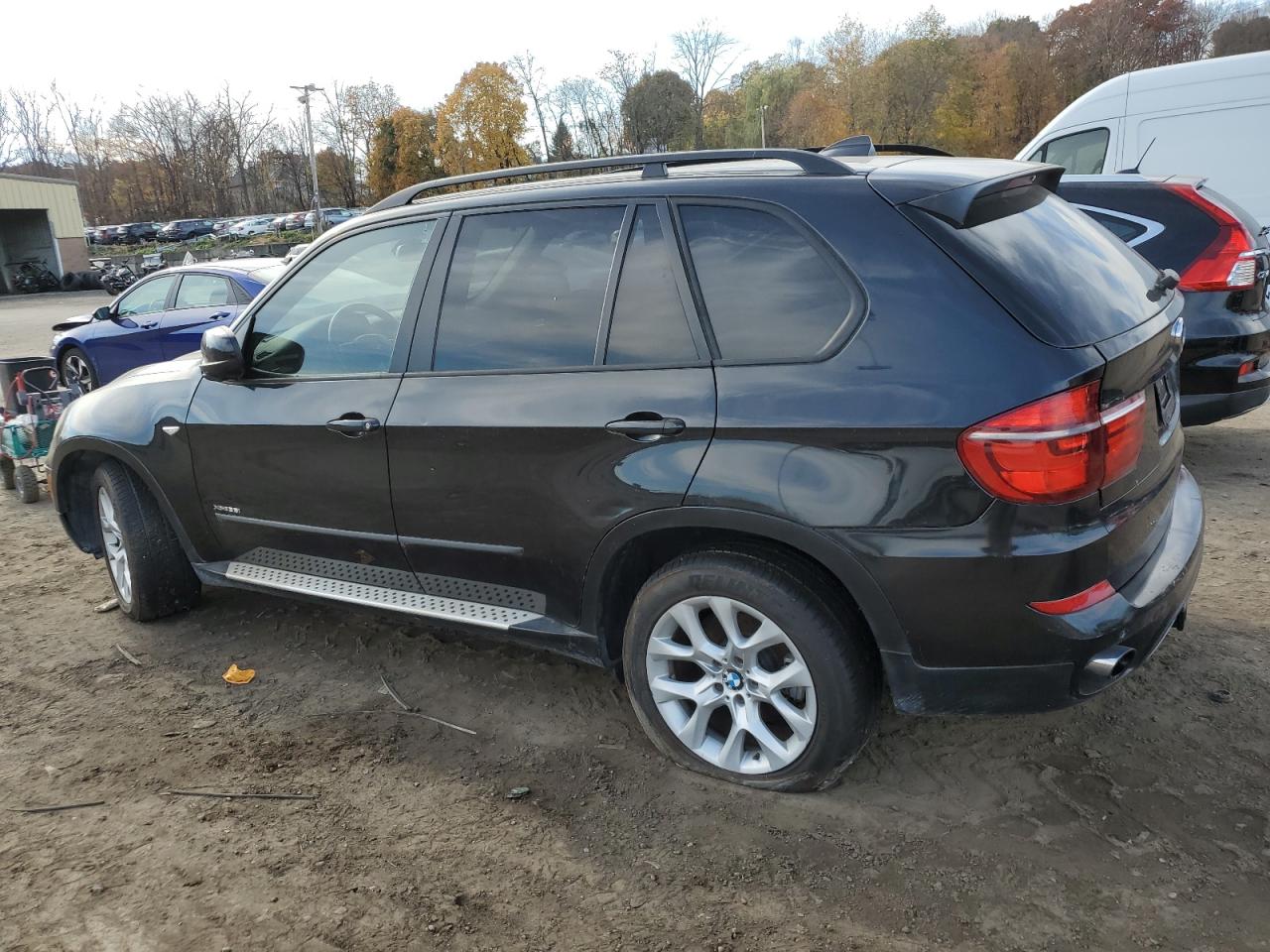 2011 BMW X5 - Image 2