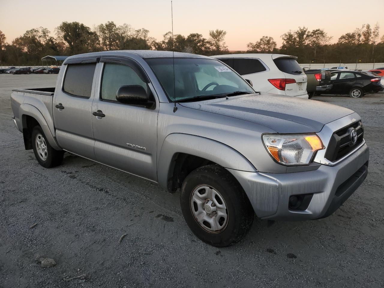2015 Toyota Tacoma - Image 4