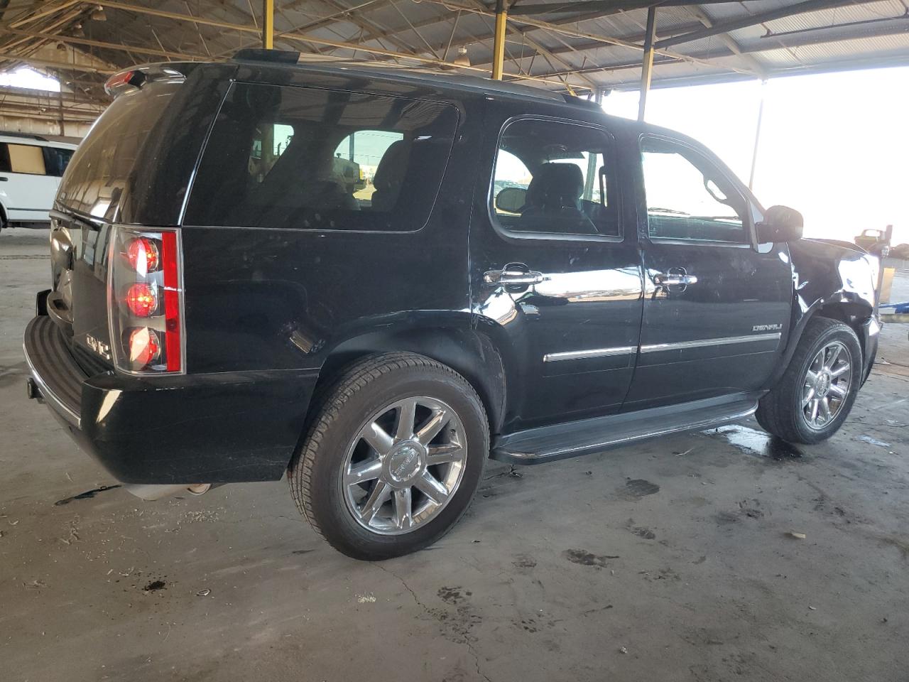 2013 GMC Yukon - Image 3