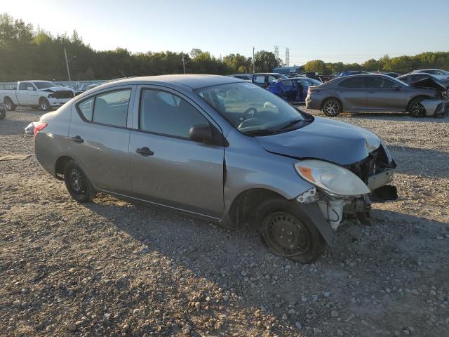 Седани NISSAN VERSA 2014 Сірий