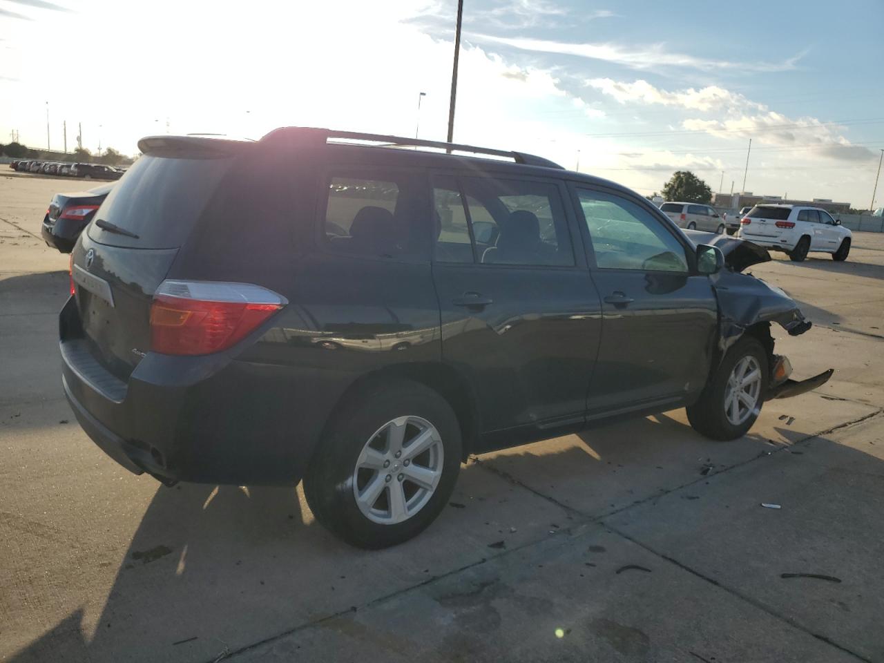 2010 Toyota Highlander - Image 3