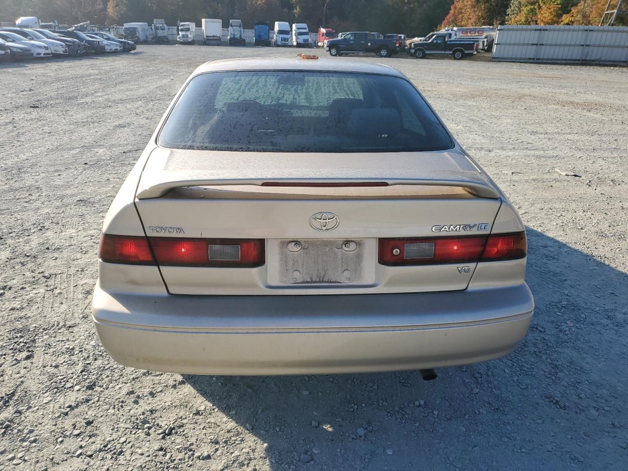 1999 Toyota Camry Le VIN: JT2BF22K0X0178334 Lot: 77939694