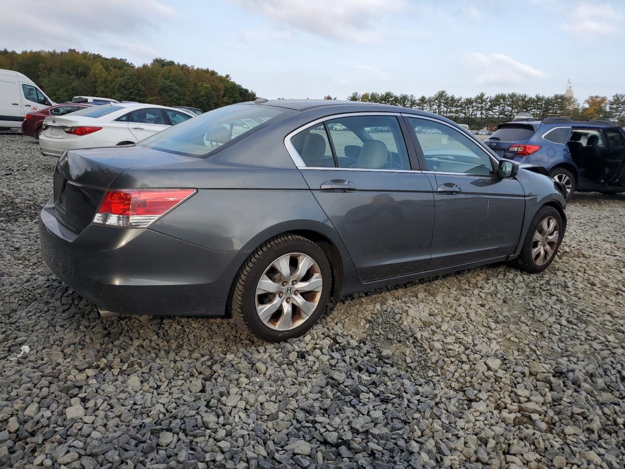 2010 Honda Accord - Image 3