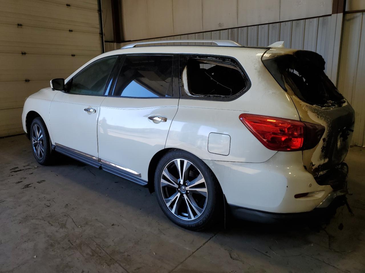 2020 Nissan Pathfinder - Image 2