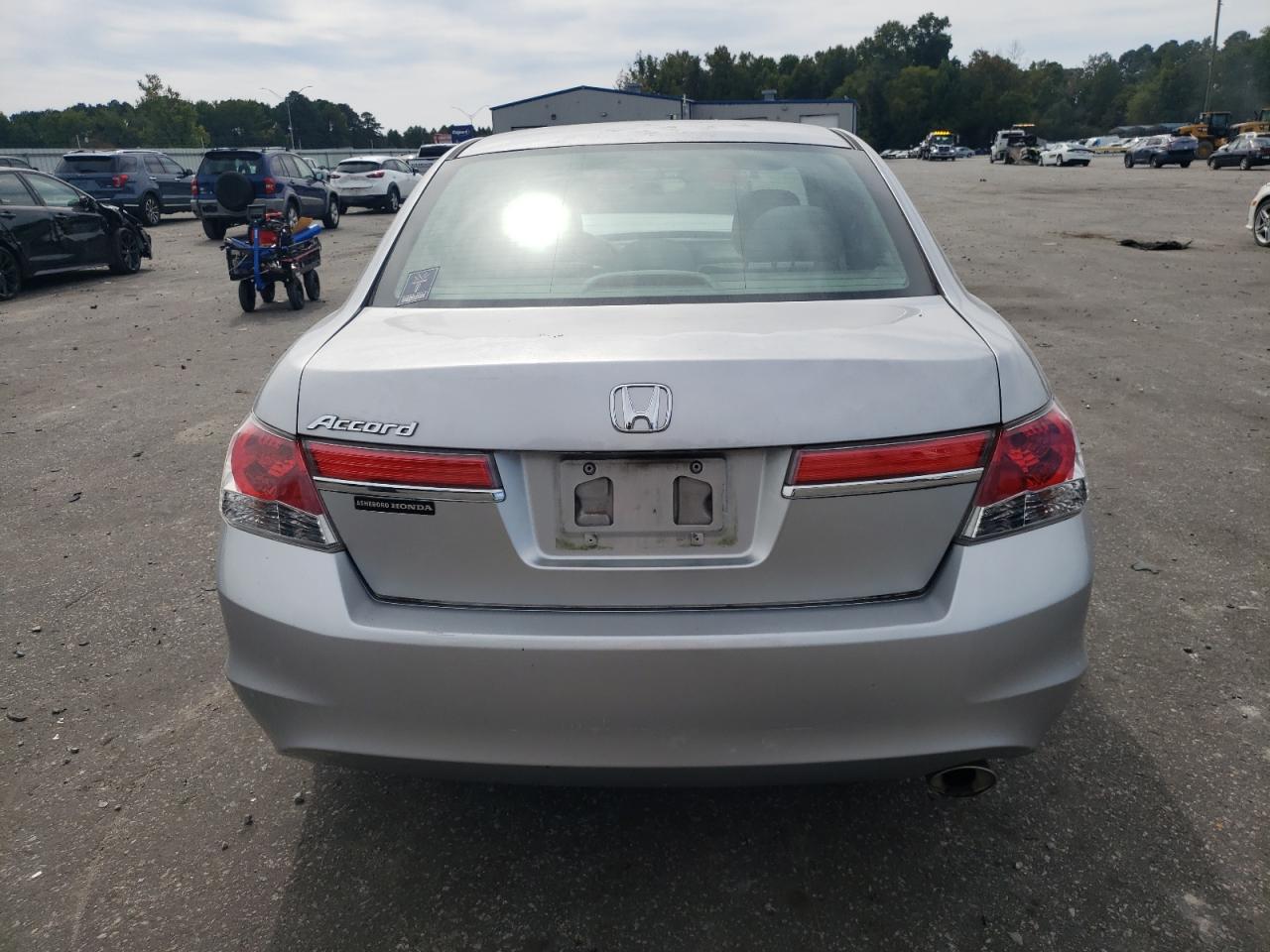 1HGCP2F31BA117462 2011 Honda Accord Lx