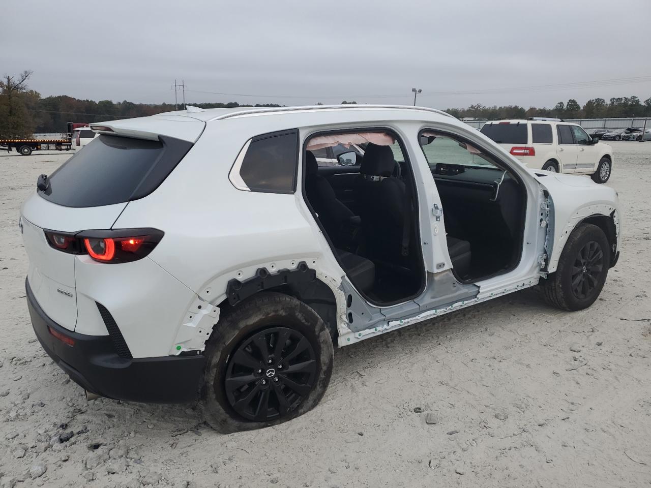2024 Mazda CX-50 - Image 3