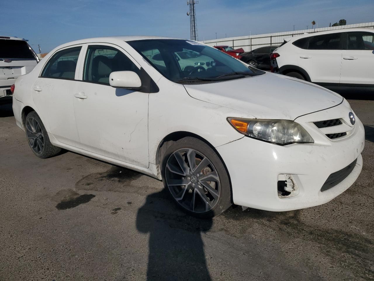 VIN 5YFBU4EE0DP216337 2013 TOYOTA COROLLA no.4