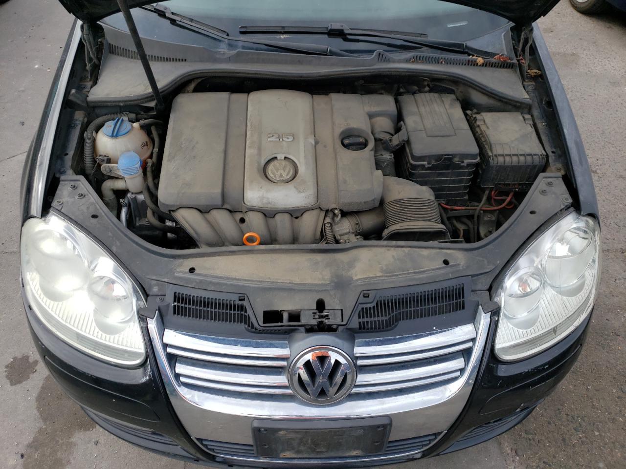 2008 Volkswagen Jetta - Image 11