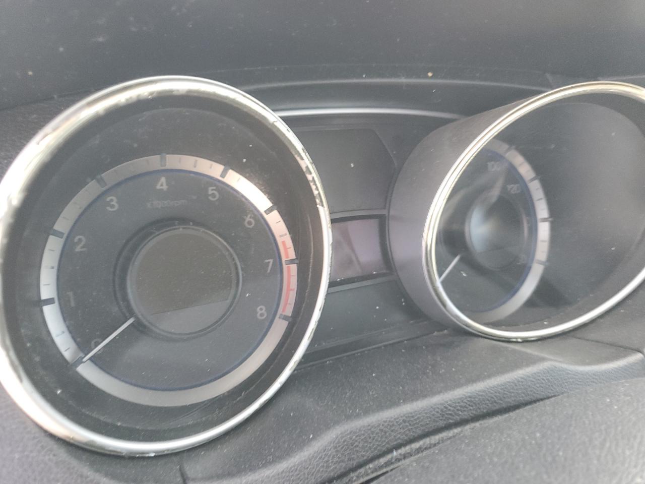 2012 Hyundai Sonata - Image 9