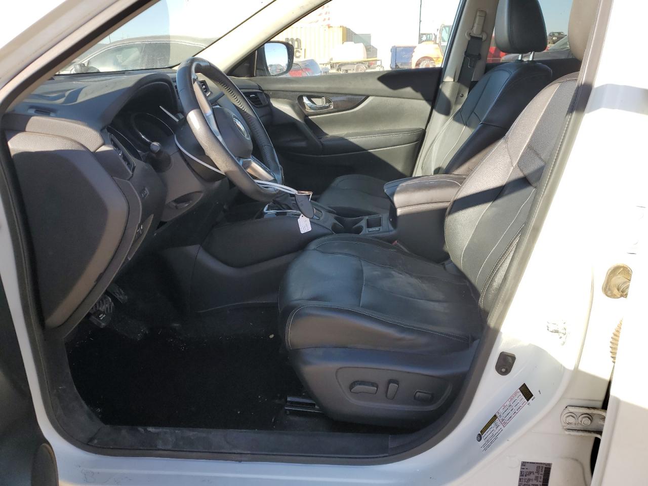 2018 Nissan Rogue - Image 7