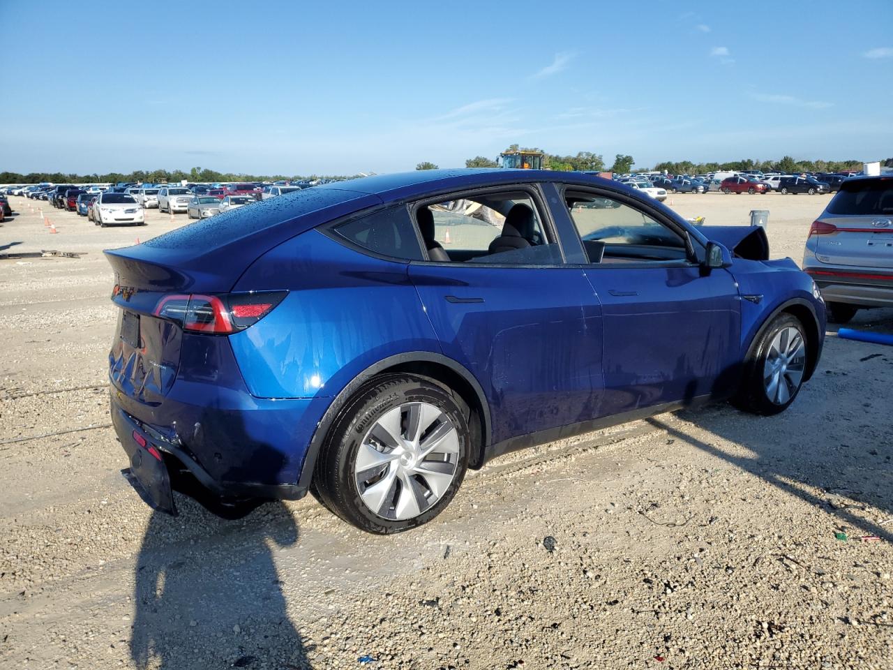7SAYGDEE2PA065812 Tesla Model Y 2023. Фото: 2