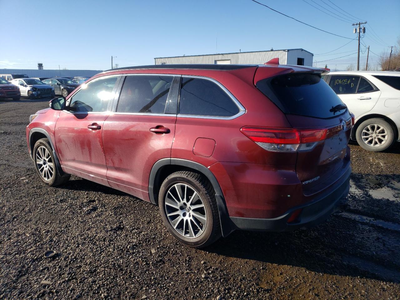 2017 Toyota Highlander - Image 2