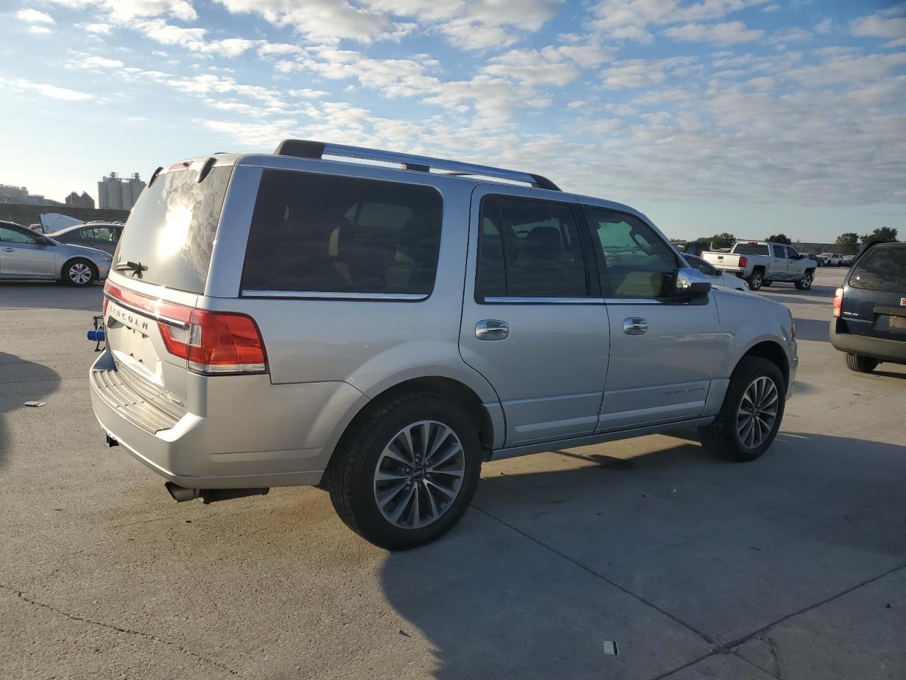 VIN 5LMJJ2HT8FEJ09600 2015 LINCOLN NAVIGATOR no.3