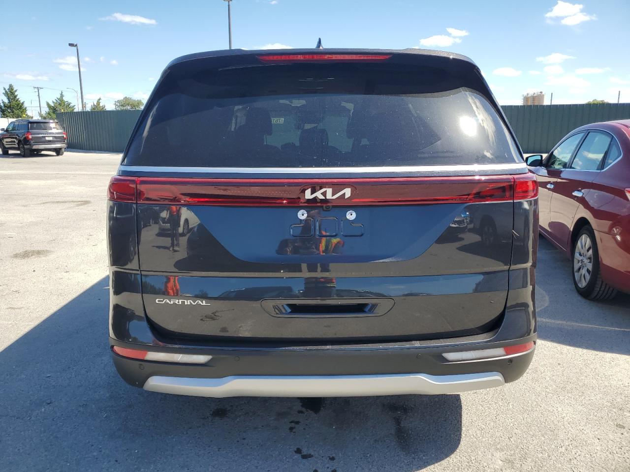 2024 Kia Carnival Lx VIN: KNDNB4H34R6372151 Lot: 76186714