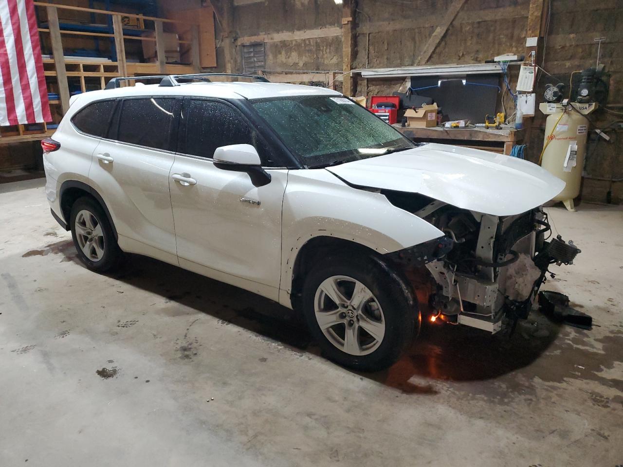 2020 Toyota Highlander - Image 4