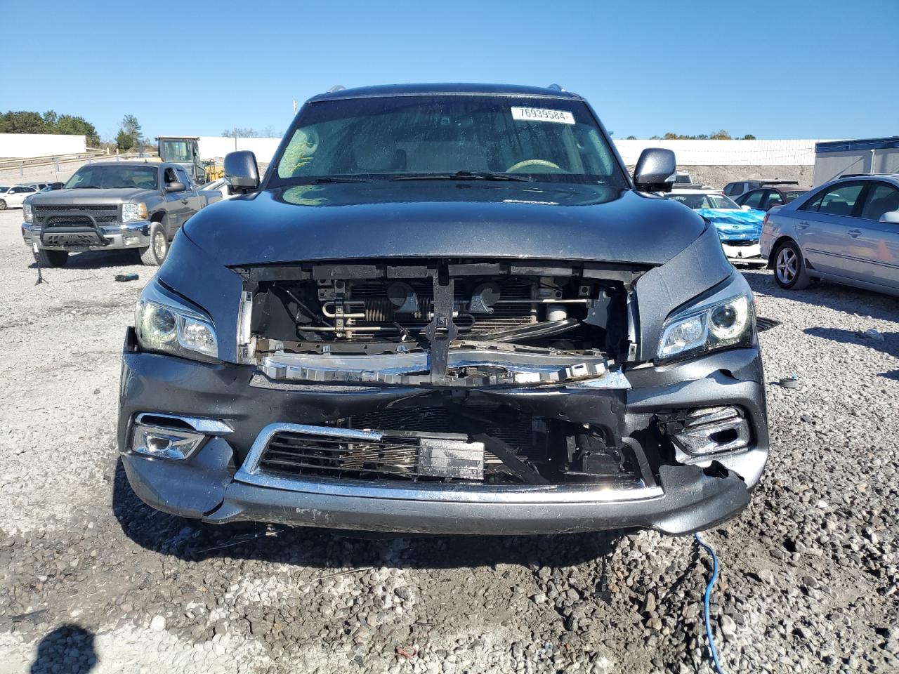 2016 Infiniti QX80 - Image 5