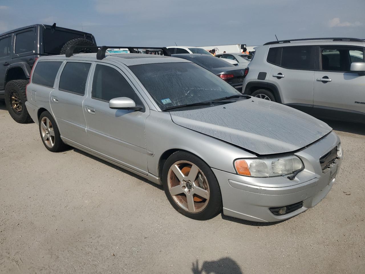 2005 Volvo V70 R VIN: YV1SJ527052505636 Lot: 75105434