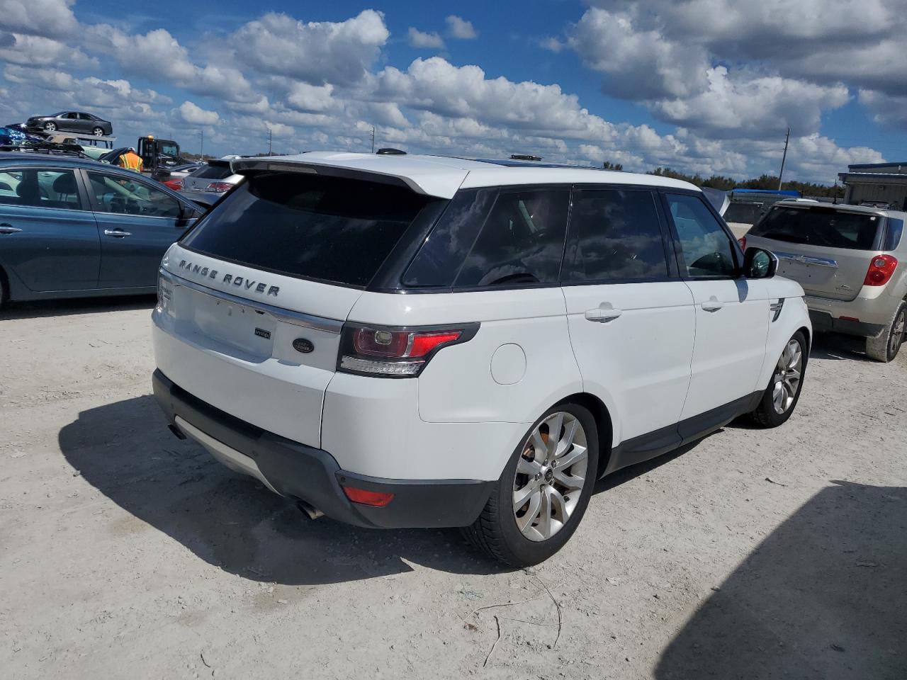 2014 Land Rover Range Rover - Image 3