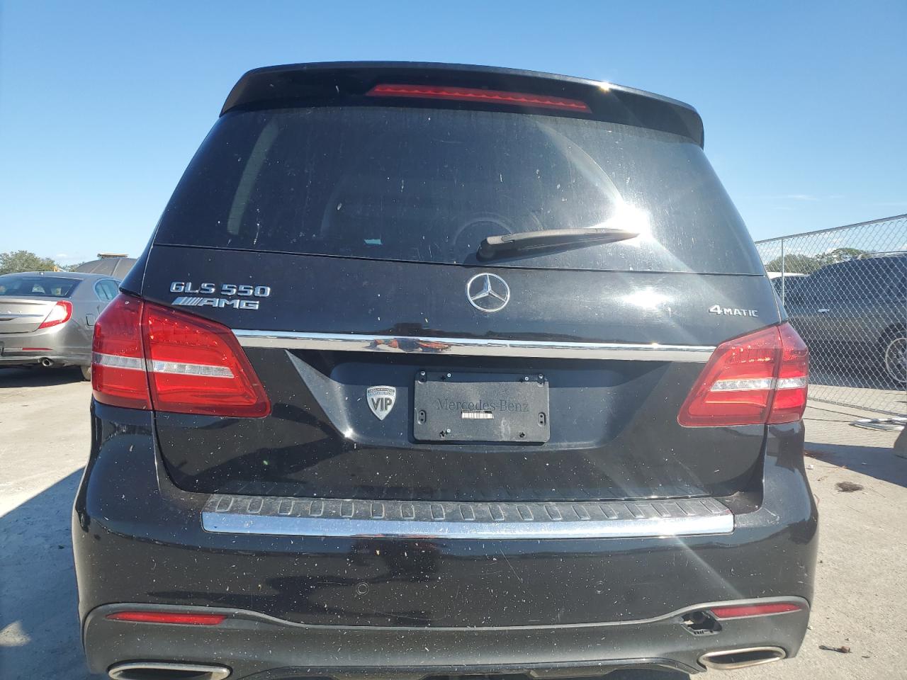 4JGDF7DE8JB026989 2018 Mercedes-Benz Gls 550 4Matic