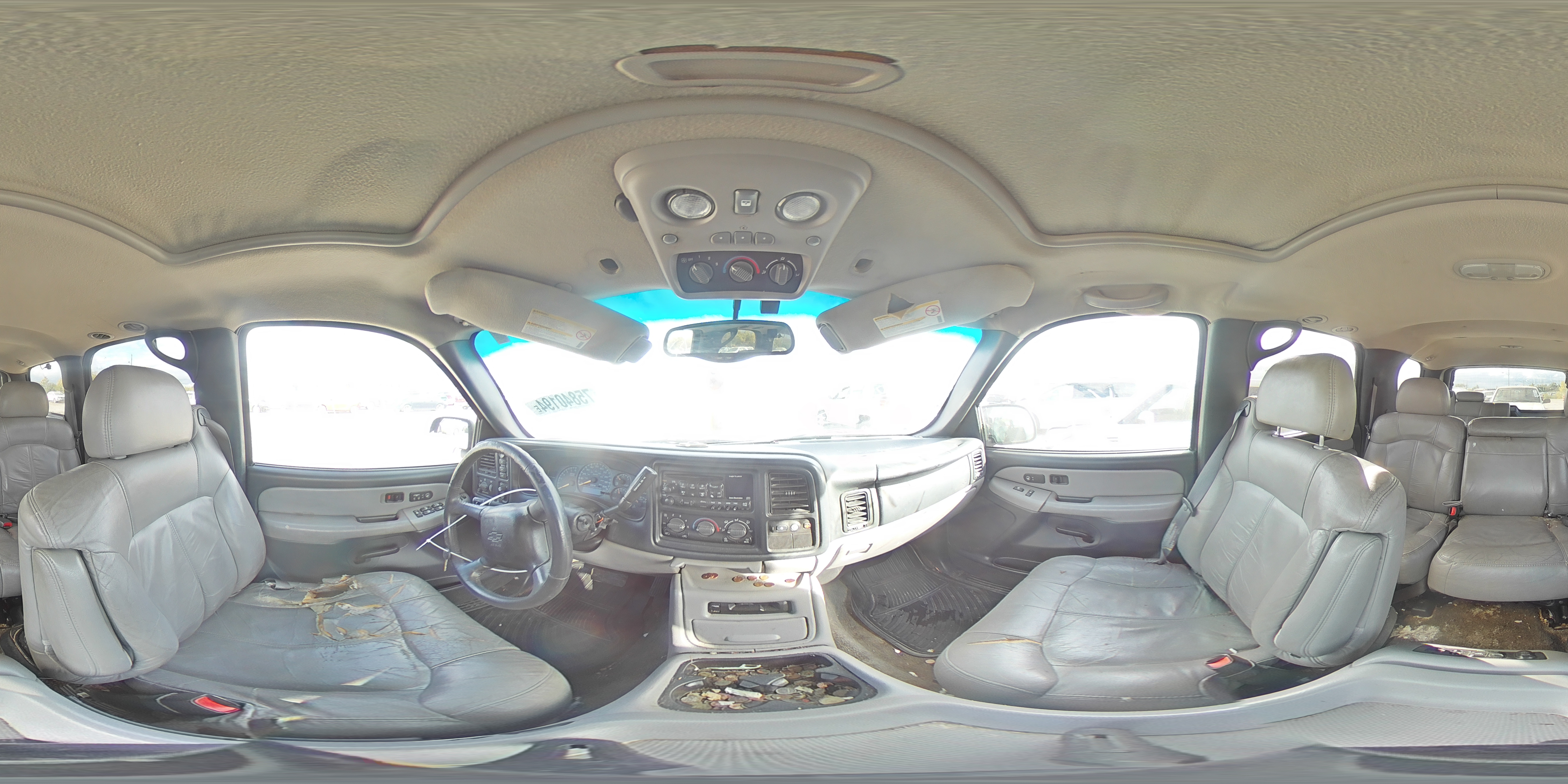 2001 Chevrolet Tahoe - Image 13