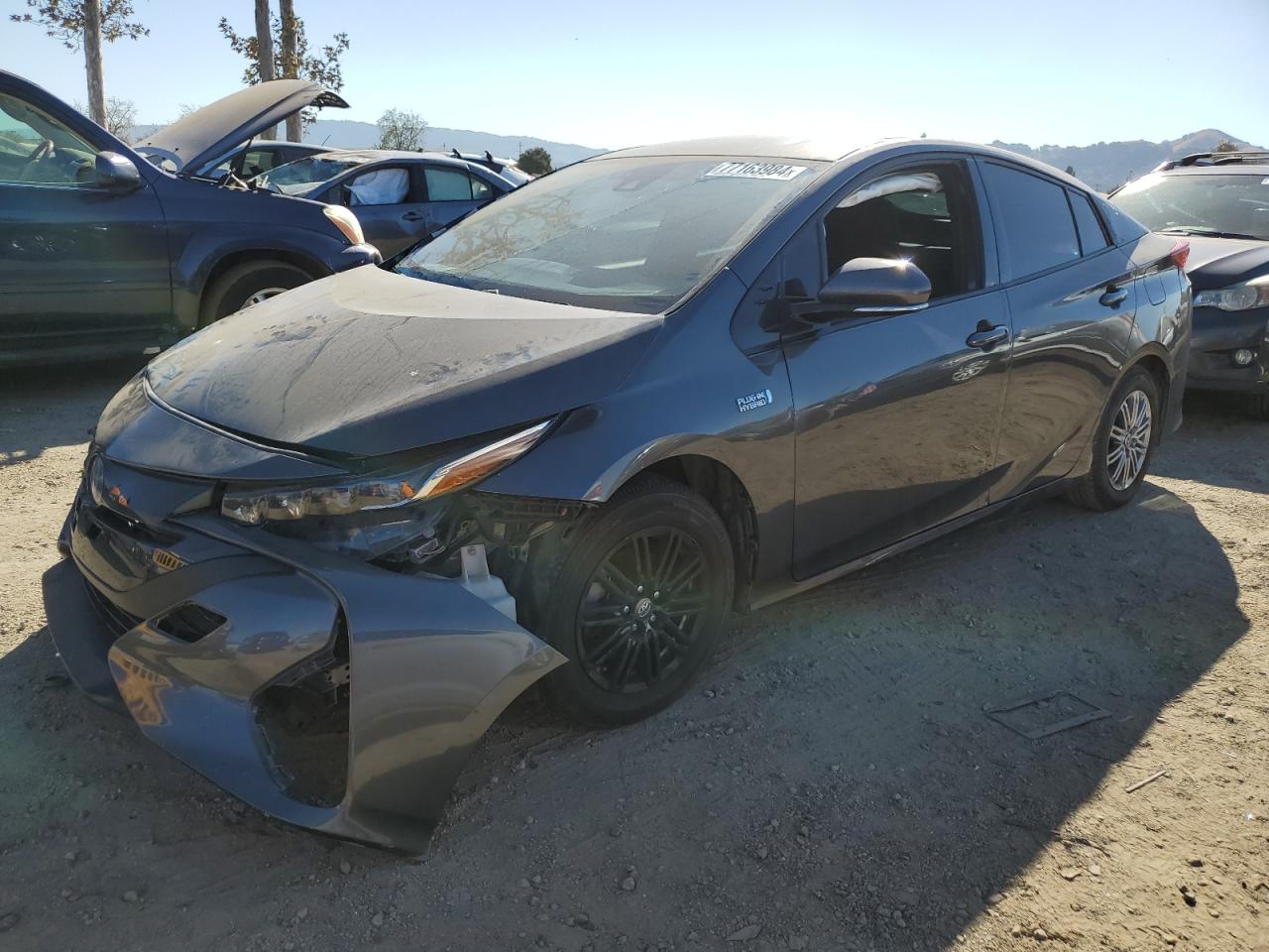 VIN JTDKARFP5J3077851 2018 TOYOTA PRIUS no.1