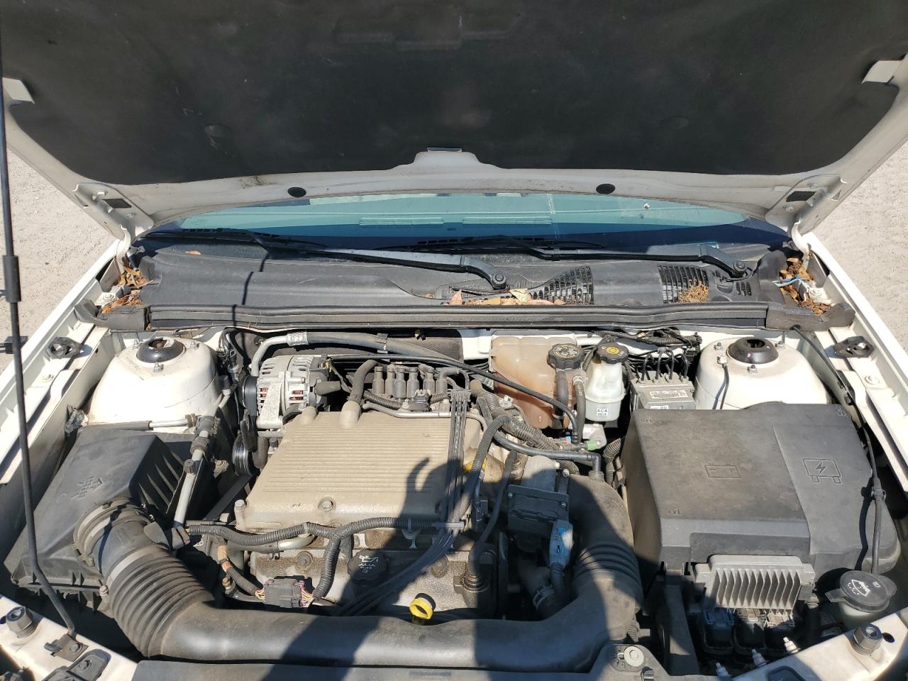 2004 Chevrolet Malibu - Image 12