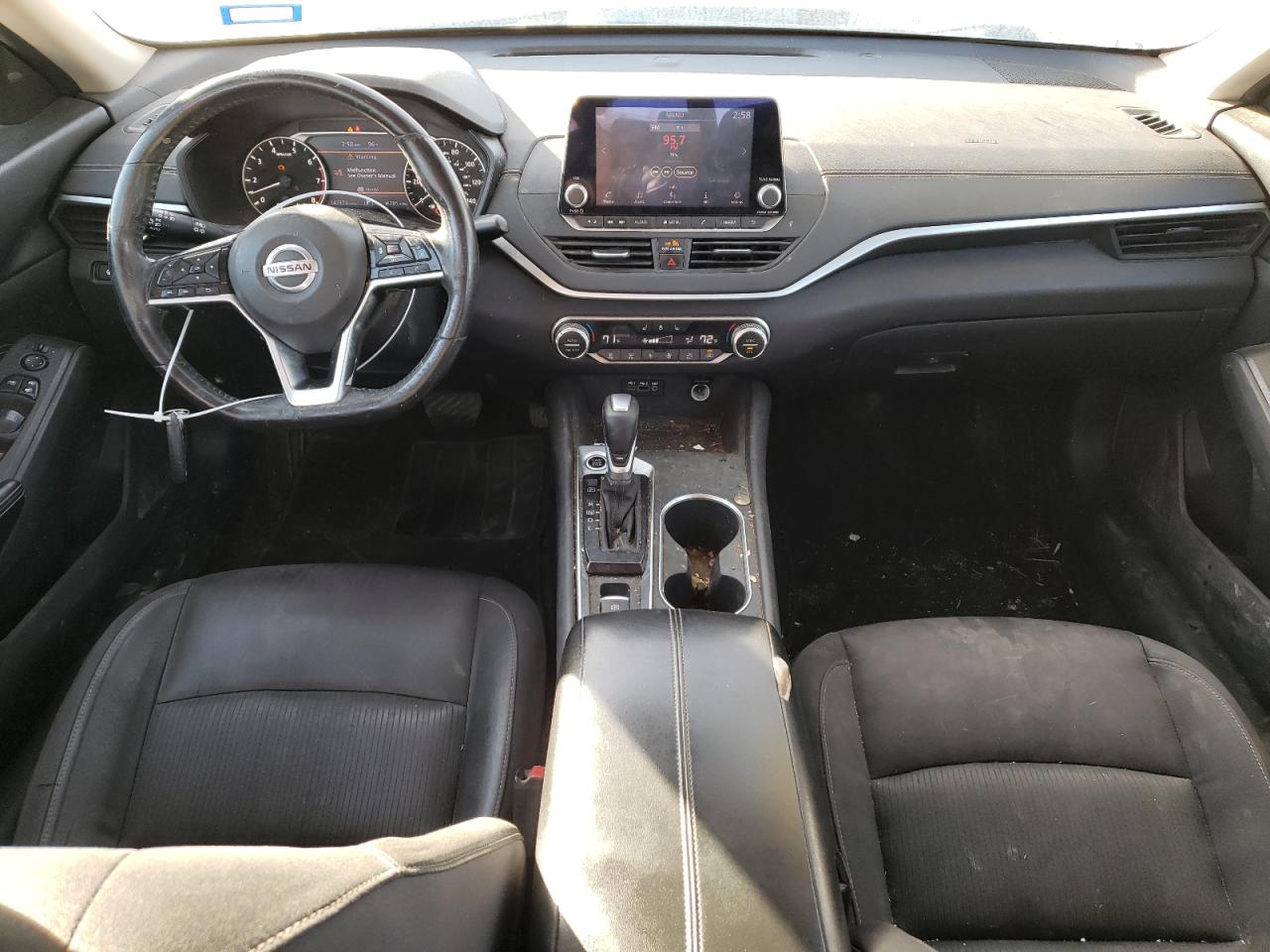 2019 Nissan Altima - Image 8