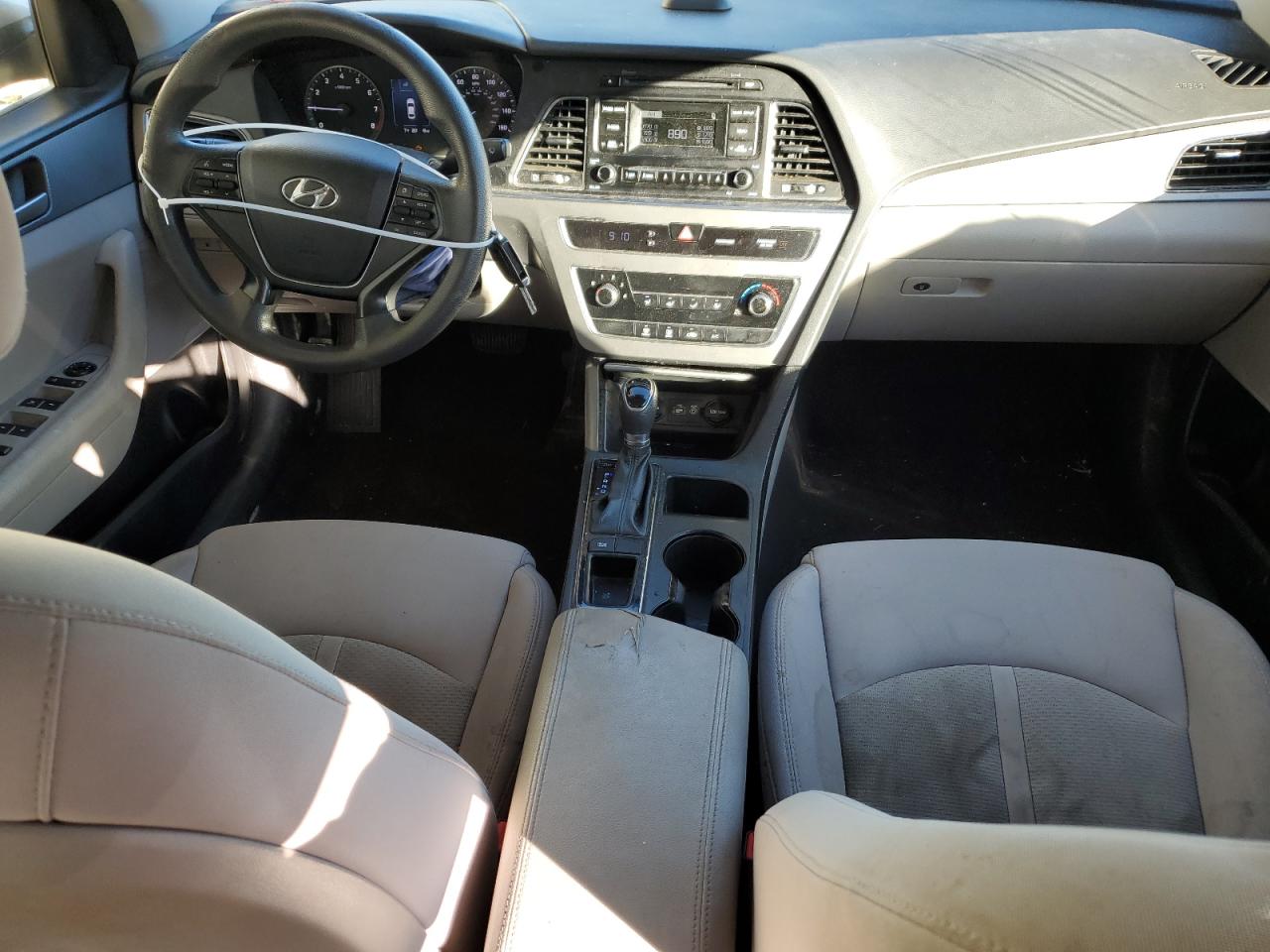2017 Hyundai Sonata - Image 8