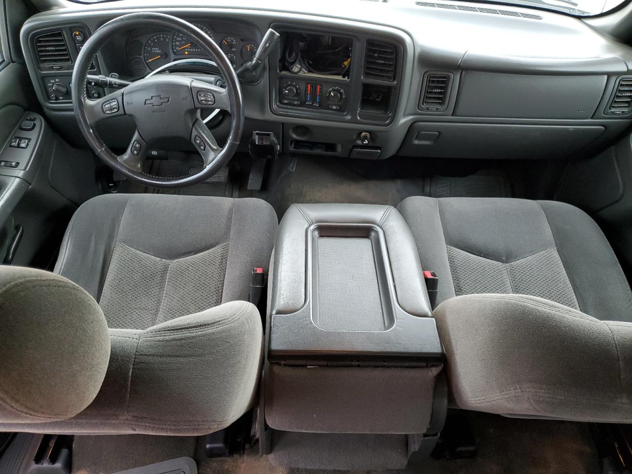 2006 Chevrolet Silverado - Image 8