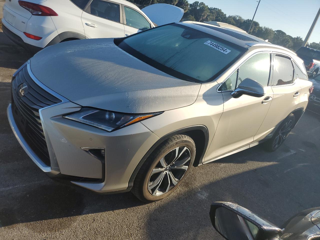 2T2BGMCAXJC021912 2018 LEXUS RX - Image 1