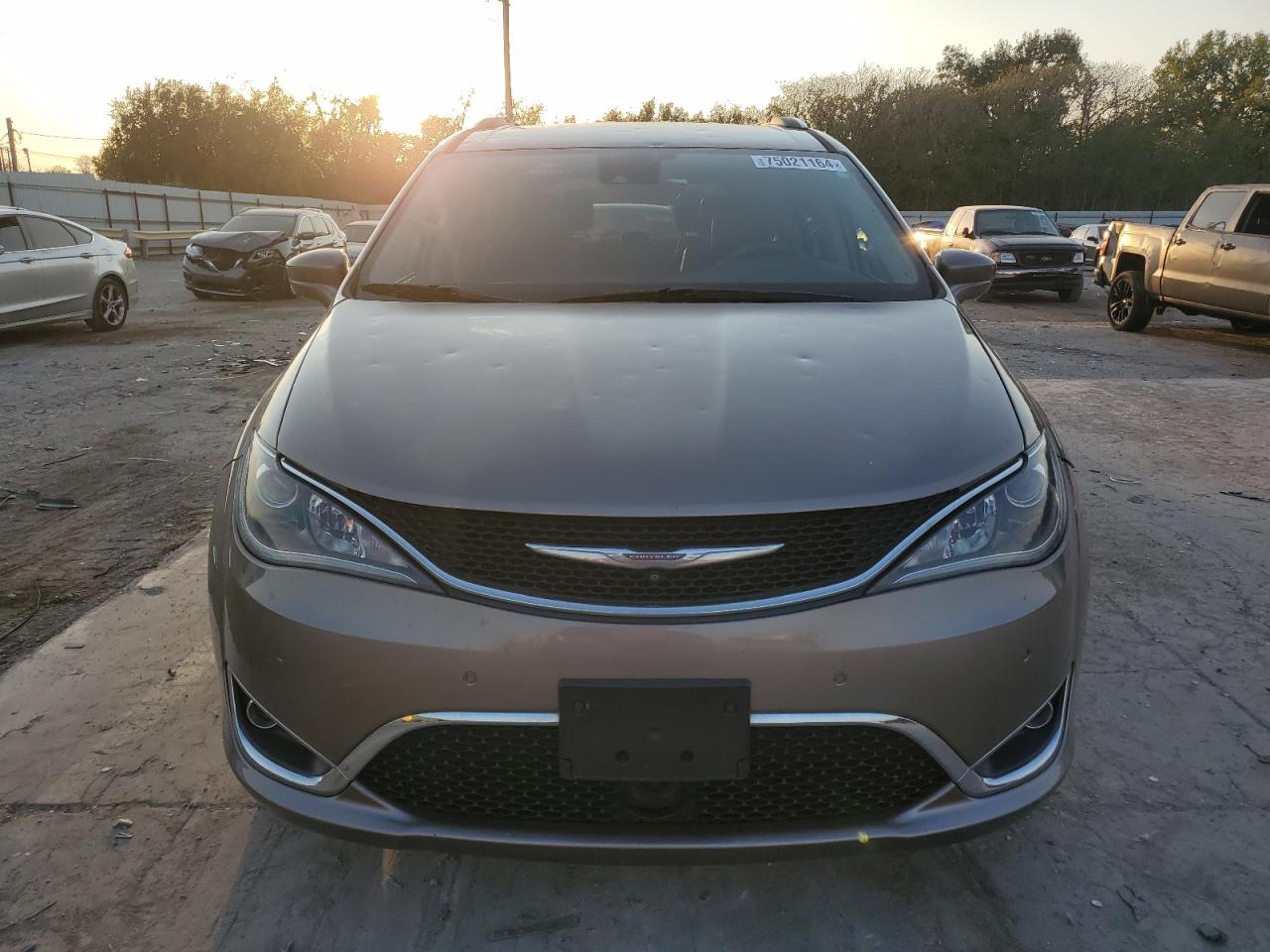 2017 Chrysler Pacifica - Image 5