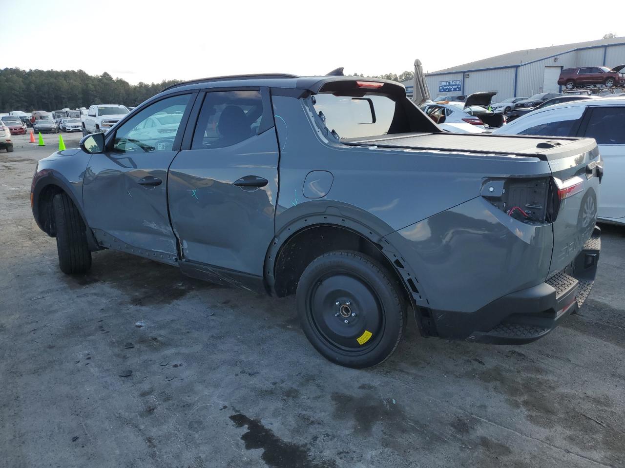 2024 Hyundai Santa Cruz - Image 2