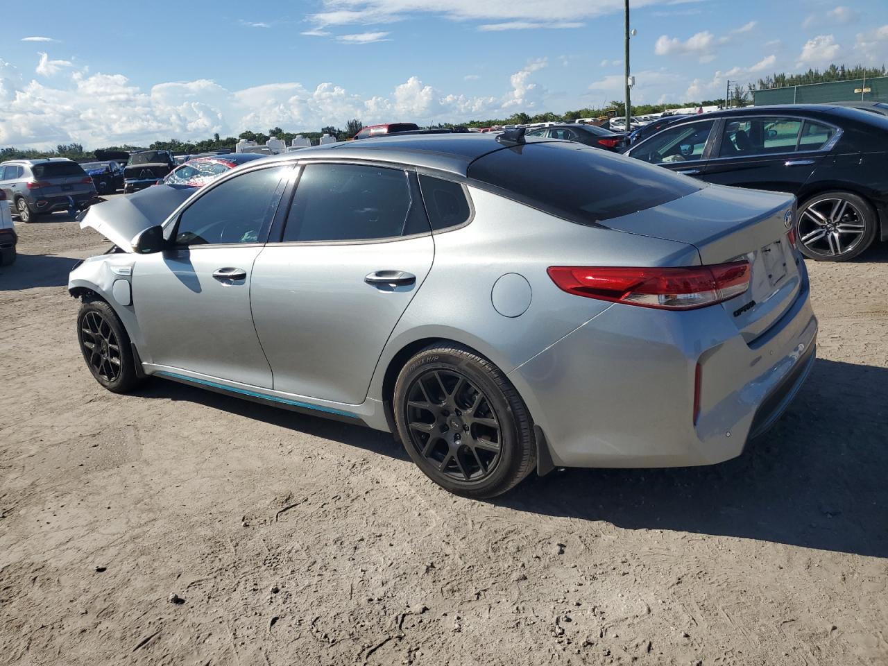 KNAGV4LD4H5010208 2017 KIA OPTIMA - Image 2