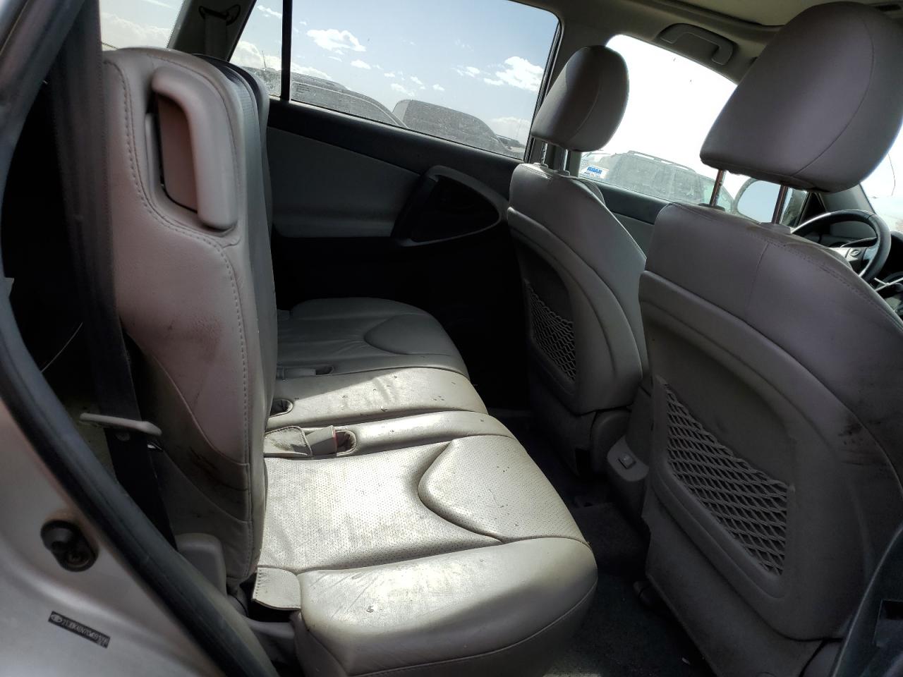 2012 Toyota RAV 4 - Image 11