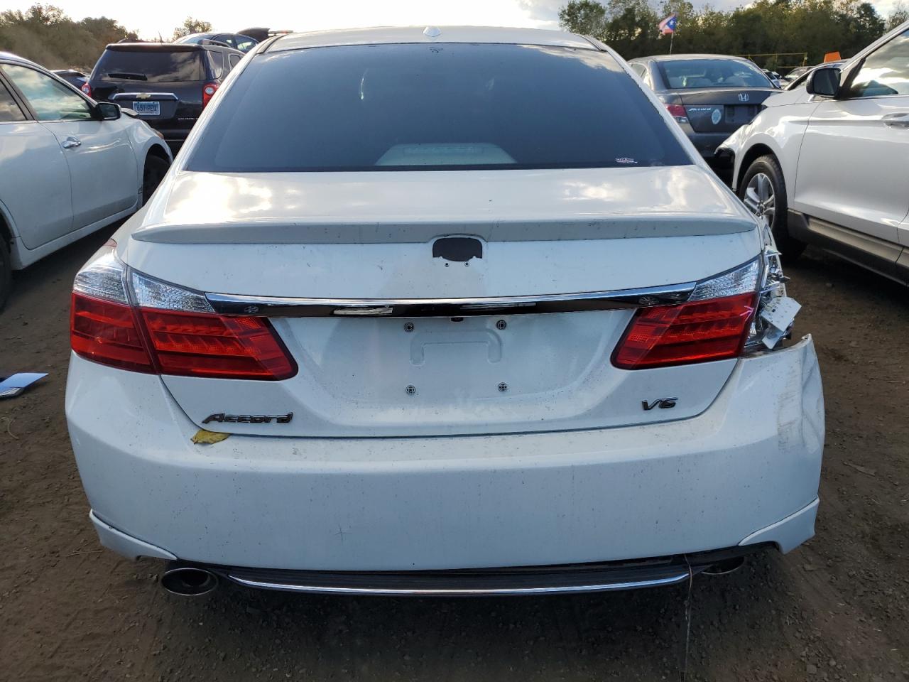 1HGCR3F81EA017670 2014 Honda Accord Exl