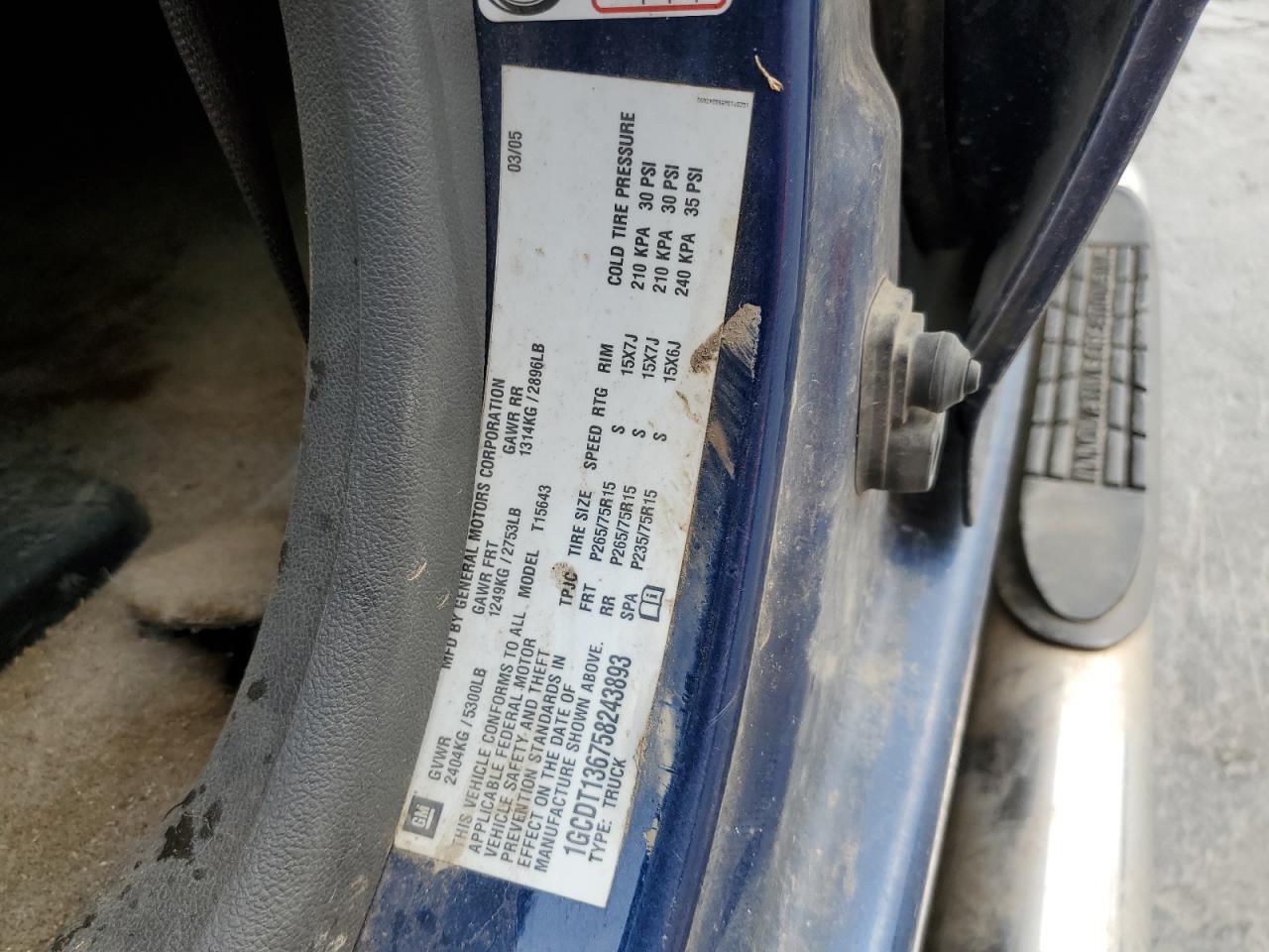 2005 Chevrolet Colorado - Image 14