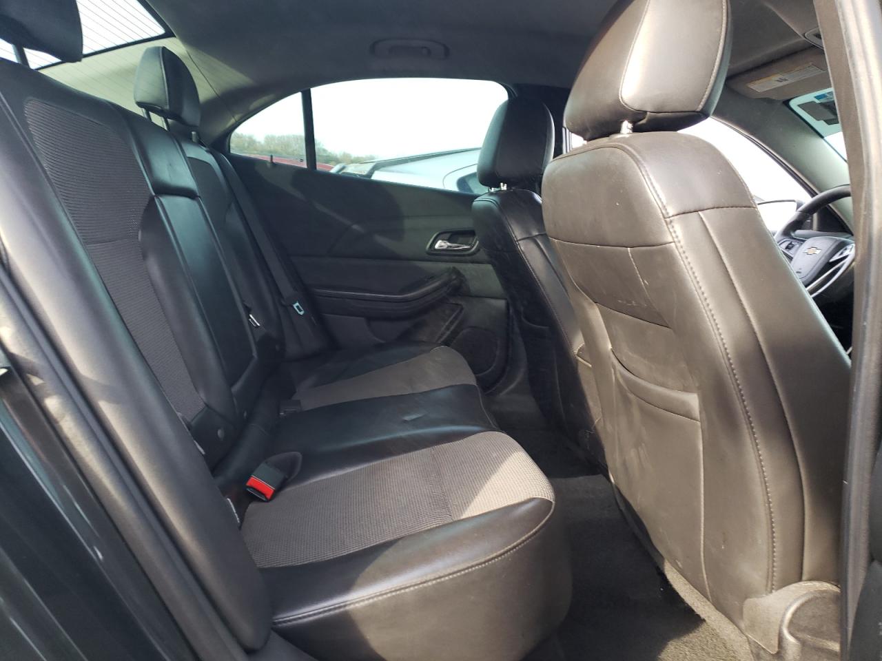 2015 Chevrolet Malibu - Image 10
