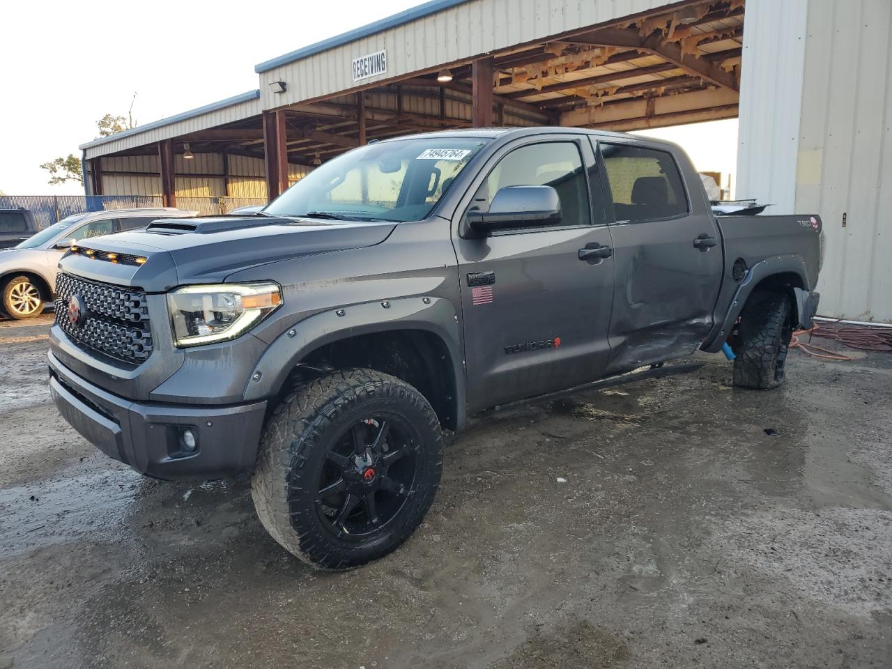 5TFDW5F15JX758812 2018 Toyota Tundra Crewmax Sr5