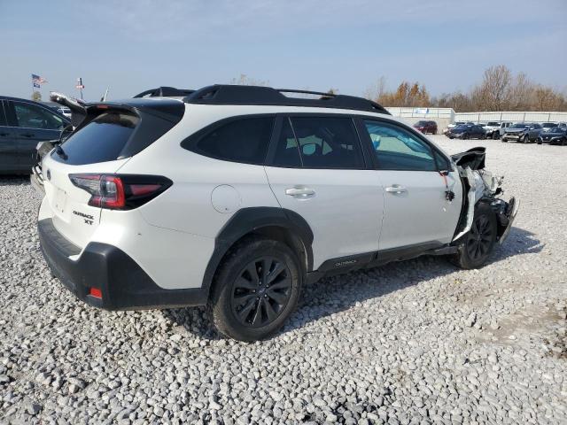  SUBARU OUTBACK 2023 Белый